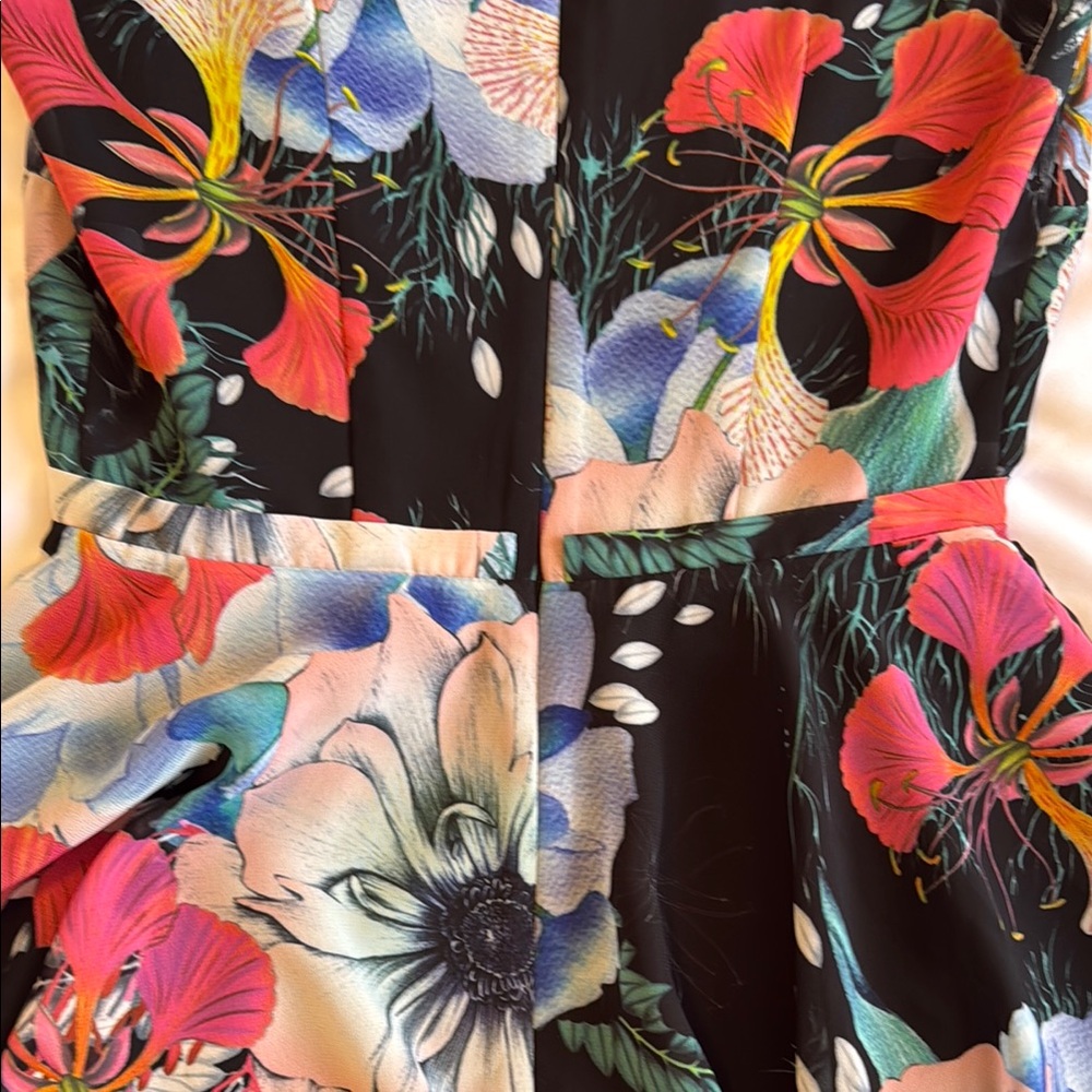French Connection Floral Dress Multicolor size 2 - Picture 8 of 9
